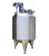 Jacketed Reactor with welded top disc with top drive agitator
